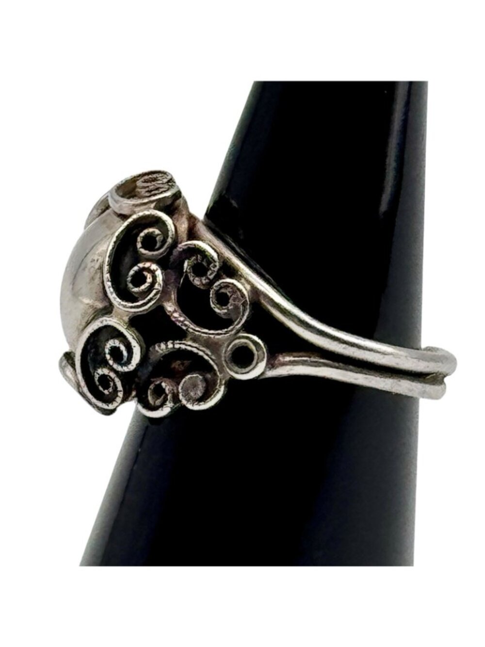 Beau Sterling Dome Ring Filigree Art Nouveau Revival Vintage 1970s Adjustable - Picture 3 of 10
